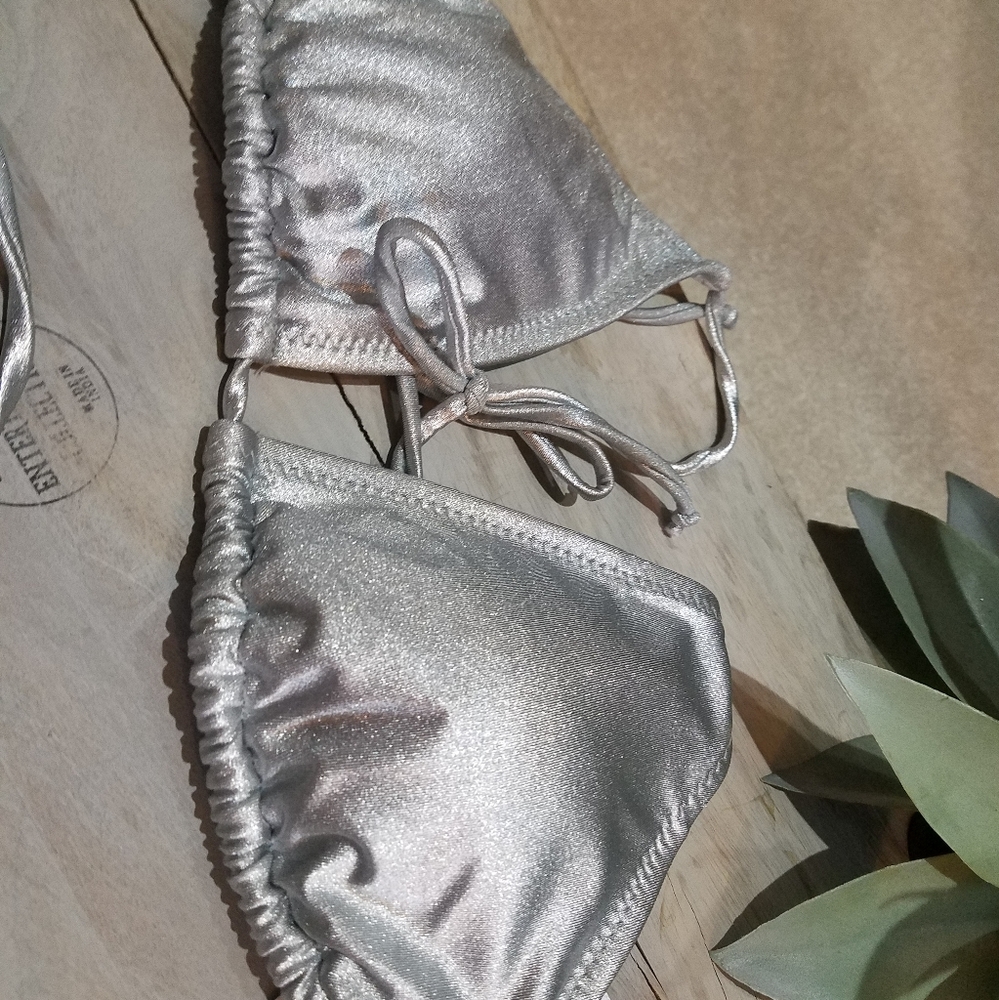 Silver Bikini - Picture 3 of 6
